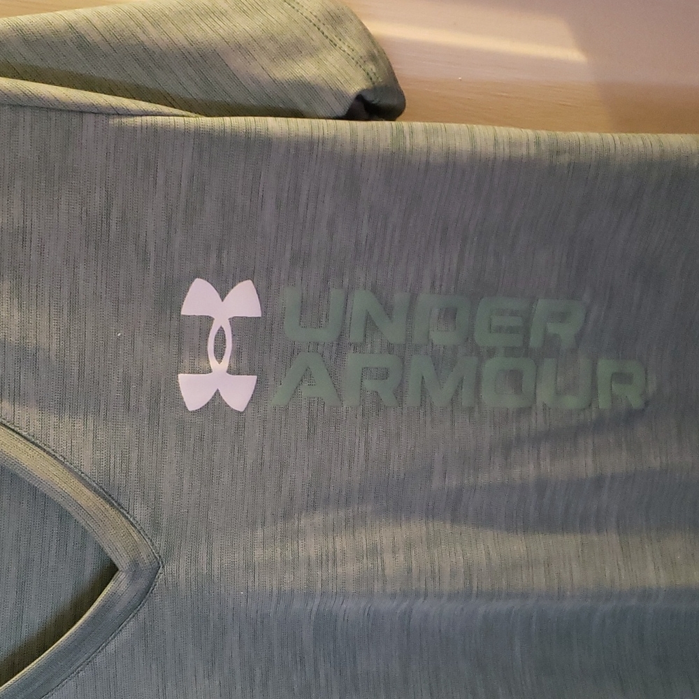 Under Armour heatgear shirt